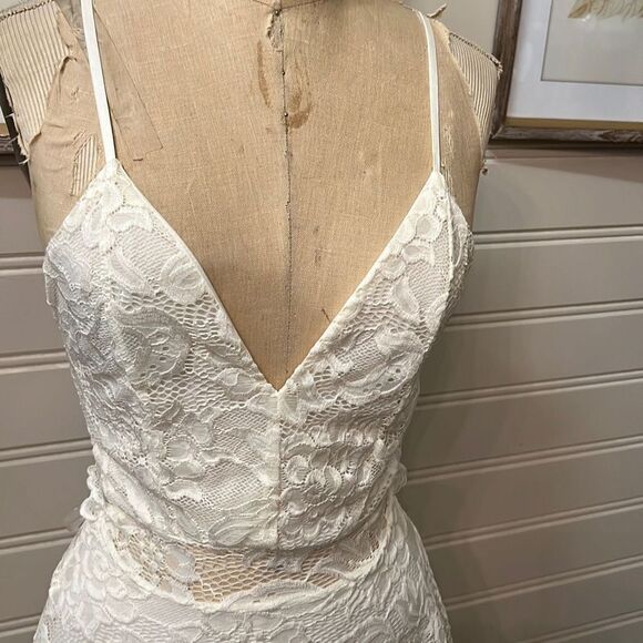 Fashion Nova Sweet As A Doll Lace Flare Dress - White Size Small Nwt - Picture 3 of 7